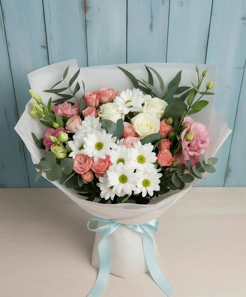Букет цветов из: Розы, Лизиантусы и Хризантемы в Нерюнгри