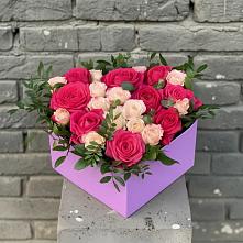Цветочная композиция из Розы в коробке в Нерюнгри