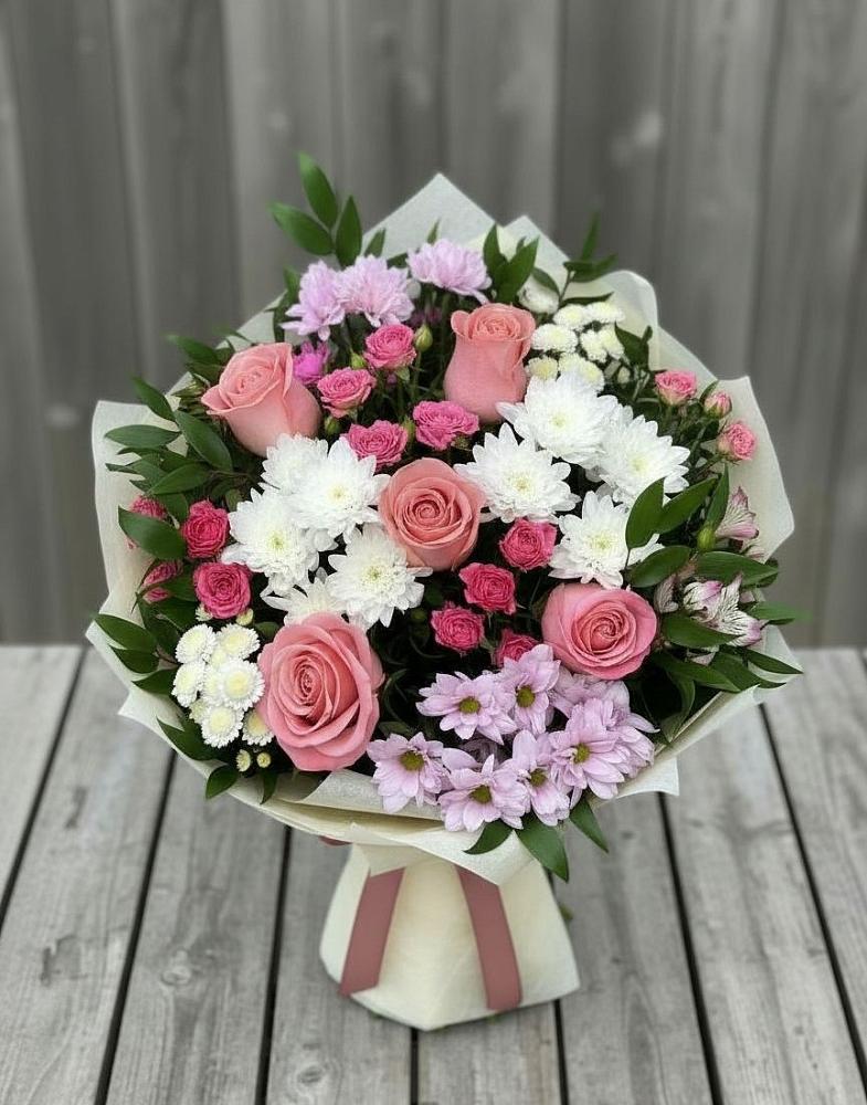 Букет цветов из: Альстромерии, Гвоздики, Розы и Хризантемы в Нерюнгри