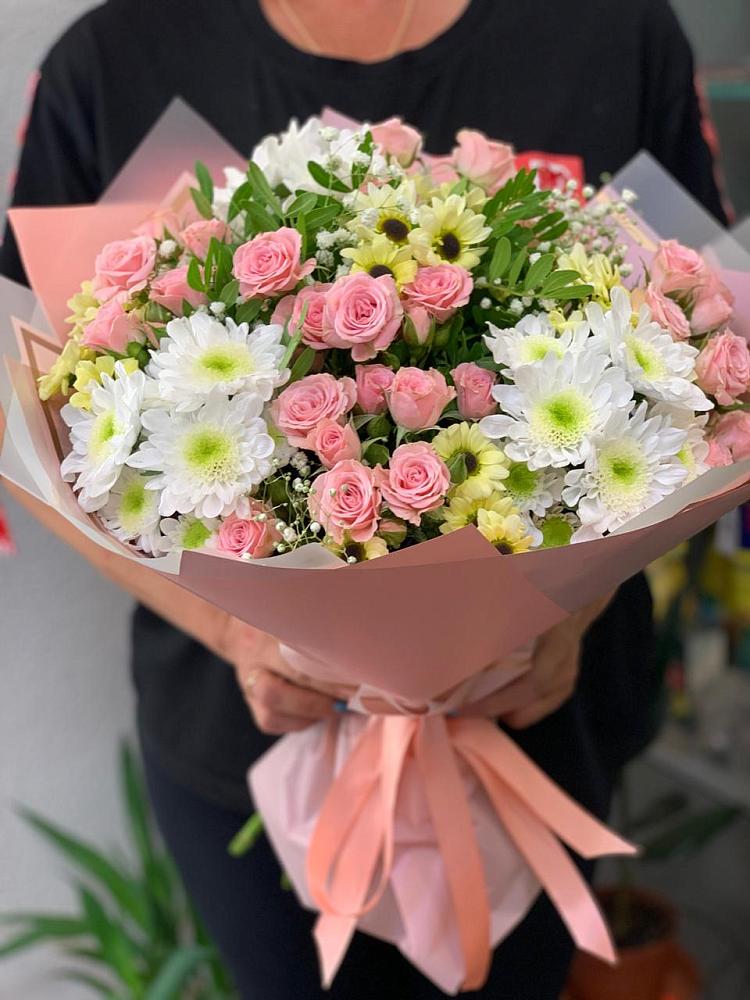 Букет цветов из: Розы и Хризантемы в Нерюнгри