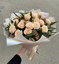 Букет Кремовые розы Латте в Нерюнгри