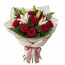 Букет цветов из:  Лилии и Розы в Нерюнгри