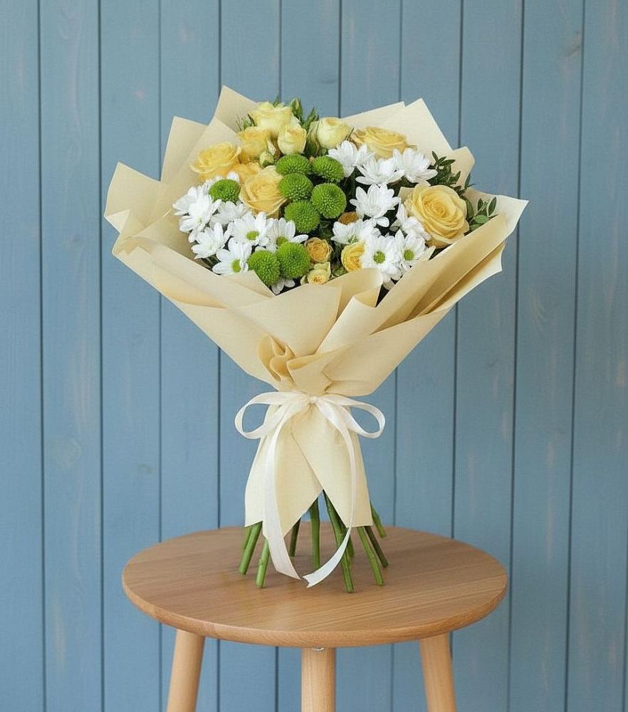 Букет цветов из: Хризантемы и Розы в Нерюнгри