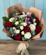 Букет цветов из:  Розы и Альстромерии в Нерюнгри