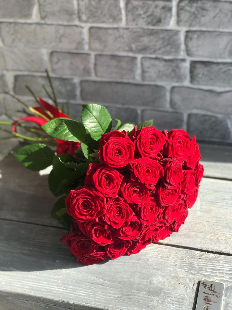 Букет Красные розы Фридом в Нерюнгри