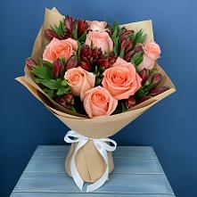 Букет цветов из:  Розы и Альстромерии в Нерюнгри