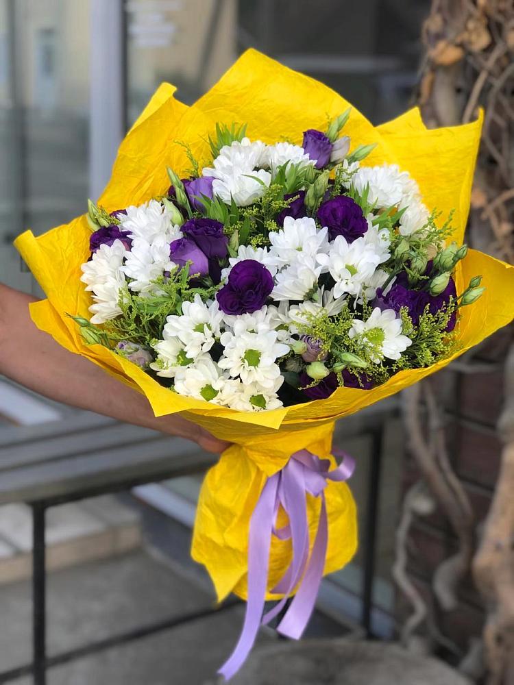 Букет цветов из: Ирисы, Хризантемы и Ромашки в Нерюнгри