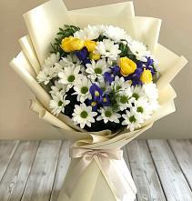 Букет цветов из:  Ирисы, Хризантемы и Розы #REPLACE_PRED# Нерюнгри