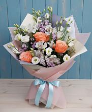 Букет цветов из:  Лизиантусы, Розы, Альстромерии и Гипсофила в Нерюнгри